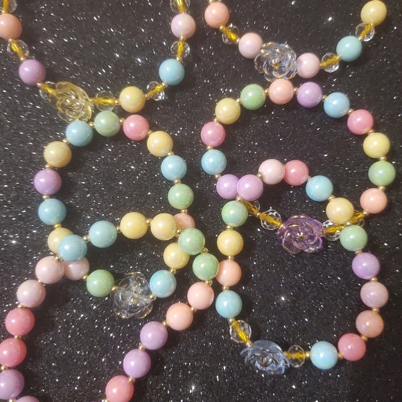 BEAUTIFUL ASSORTED 1-PIECE BRACELET. - Picture 2 of 6